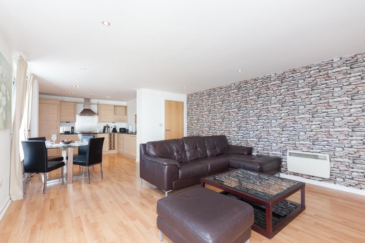 Stylish Garden View Apartment — Photos 1